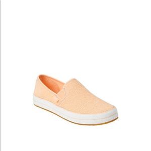 NIB Ugg Bren Slip-On Sneaker Size 10 Orange